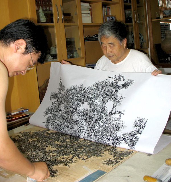 网上配资平台开户 马丽春：两代版画家的追风梦_大皖新闻 | 安徽网